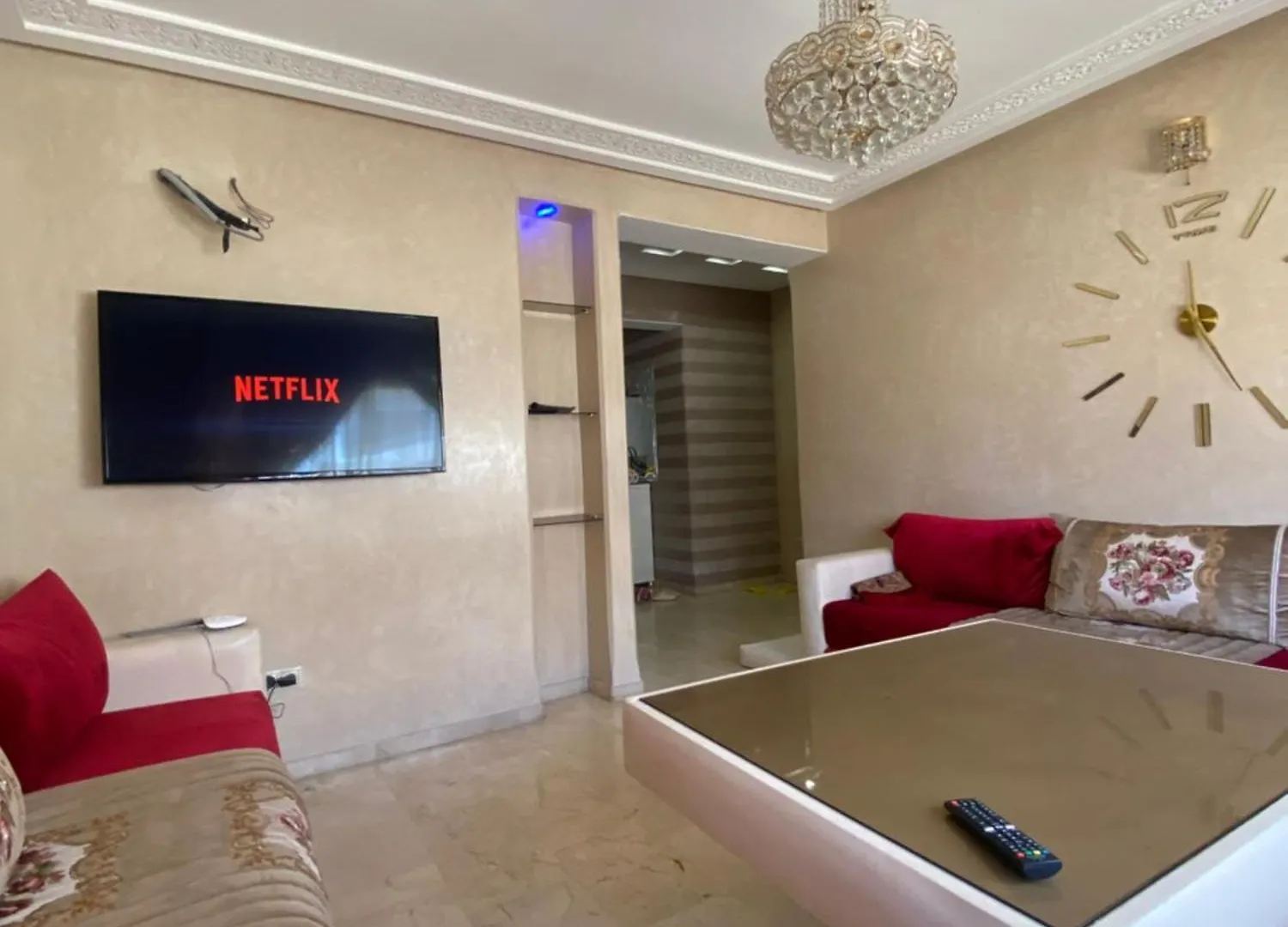 Centre Agadir Avec Piscineアパートメント モロッコ